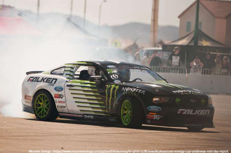 Monster Energy Red Bullの公式痛車 かっこいい痛車作りのポイントとは 痛車ステッカー製作専門店